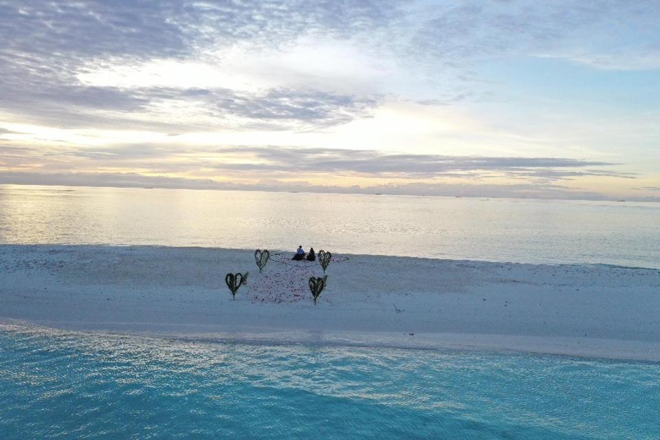 Sunrise By White Sand Dhigurah Dhigurah  Eksteriør bilde